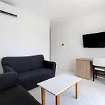 Seaview Stays